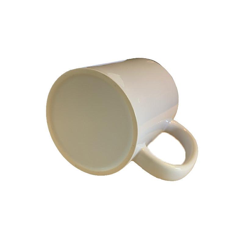 Weißer Becher aus sublimierbarer matter Keramik